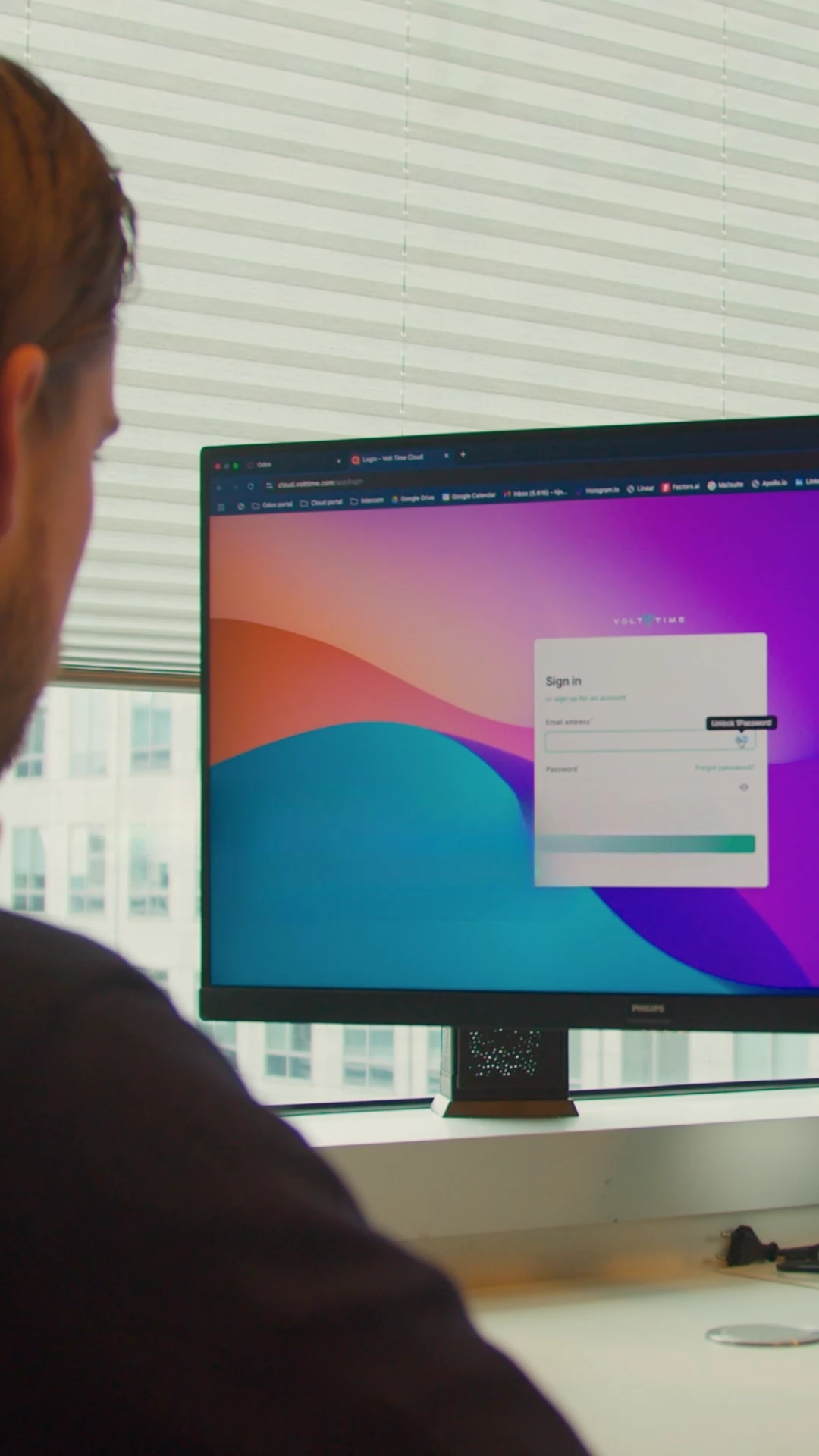 Professional using the Plugchoice web portal